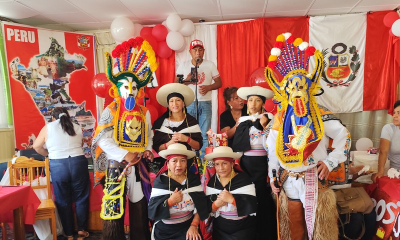 Miniatura do artigo: A Ubuntu Canarias nas Fiestas Patrias da comunidade peruana